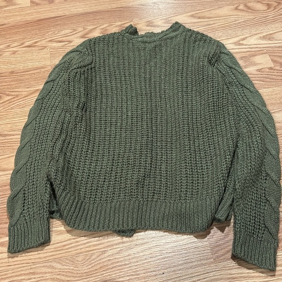 Derek 🩵 Heart cardigan- dark green size small warm and very comfortable - Picture 6 of 6